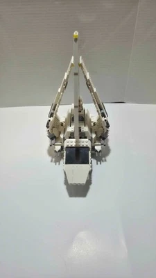 LEGO Star Wars: Imperial Shuttle (75302) - Image 1 of 4