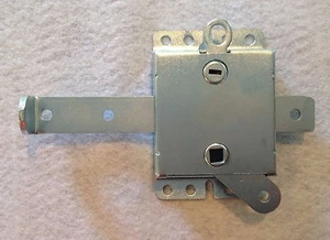 #3130 End Stile Latch Slide Lock Secure Hardware Authentic Garage Door Parts - Picture 1 of 2