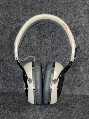 V-MODA Crossfade Over-Ear Noise Isolating Headphones, White Silver - Image 1 of 4