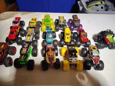 Hot Wheels масштаб 1:64 монстр-траки - лот из 16 Monster Jam Grave Digger - Изображение 1 из 4