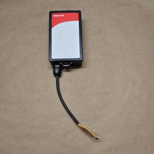 Honeywell C7232B1014 CO2 Sensor/Controller New Never Used  - Picture 1 of 6