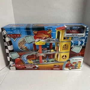 Disney Pixar Cars Piston Cup Garage Park, Race and Play Set - Lightning McQueen  - Picture 1 of 5