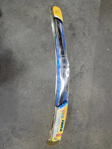 Rain-X 26" Latitude Wiper Blade Smooth Wiper All Weather, Chatter-free Wipe - Picture 1 of 5