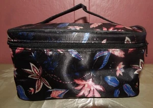 Womens Cosmetic Bag Filled - Picture 1 of 2
