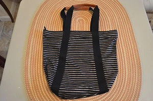 Women's Bath & Body Works Canvas Zipper Tote Bag - Picture 1 of 5