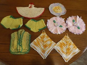 LOT 9 Vintage Handmade Crocheted Potholders Trivets Hot Pads Dress Vest Flowers - Picture 1 of 8