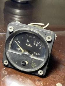 WACLINE BEECHCRAFT  FUEL GAUGE BEECH P/N 50-389031 (AP8) - Picture 1 of 8