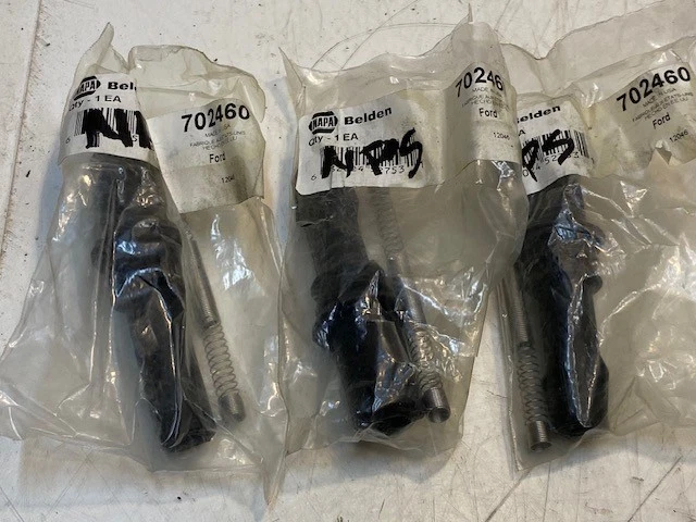 3 Quantity of NAPA Belden Ford Coil Boot Spark Plug Wire Sets 702460 (3 Qty) - Imagem 1 de 4