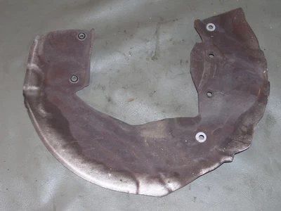 Placa de protección de freno delantero izquierdo BMW 745i 2002 OEM #34116752487 Foto 1 de 3