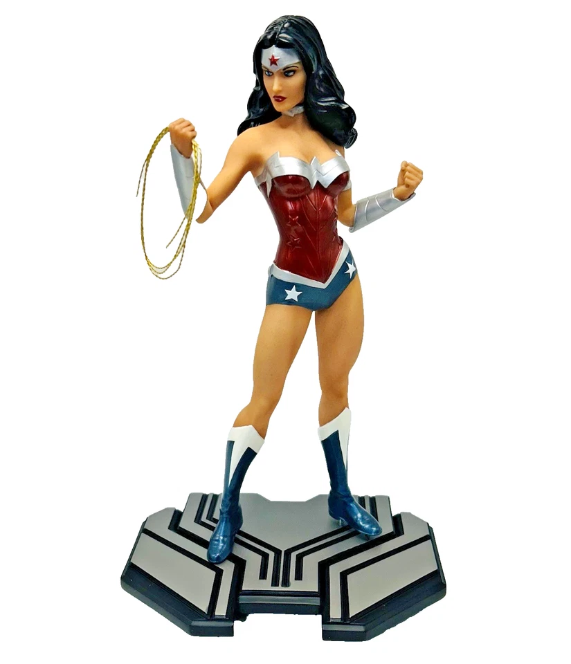 Estatua limitada del 75 aniversario de Wonder Woman 761/5200 de DC Collectibles con caja Foto 1 de 4