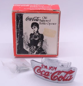 NEU Coca Cola Flaschenöffner Vintage Wandhalterung Gusseisen Taiwan Old Fashioned - Bild 1 von 13