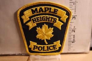 police patch   MAPLE HEIGHTS POLICE OHIO - Picture 1 of 1