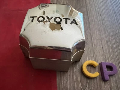 VENTA #CP (1) 1982-1986 Toyota Celica Supra tapa central 6100 Foto 1 de 4