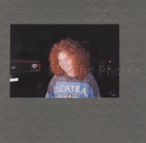 Original gefunden VINTAGE Farbfotografie Ingwer Frau Curley rot C2694 - Bild 1 von 1