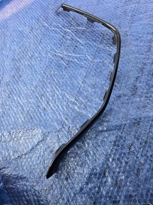 正品奥迪 RSQ8 4MN Trim L 碳纤维 4M8853841A 原始设备制造商 TRIM BUMPER 20 21 22 23 — 第 1/4 张图片