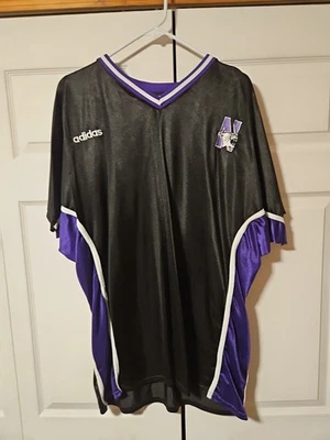 Vintage Northwestern University Women's Basketball Shooting Shirt Chala Holla XL - Image 1 of 4