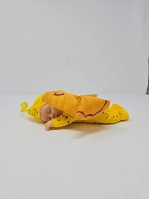 Anne Geddes Mariposa Amarilla Dormir Realista Bebé Peluche Gorro 10" Muñeca Foto 1 de 3