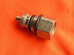 1981-1989 Mustang Power Steering Pump Outlet Valve Fitting - Picture 1 of 7