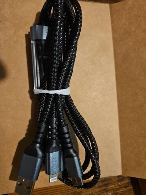 Novo Cabo de Carregamento USB 3 Conexões Nylon Preto 100W Com C/Relâmpago/Micro Extremidades - Imagem 1 de 4