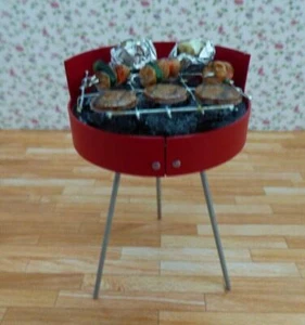 Barbacoa en miniatura para casa de muñecas con comida de Delph Miniatures - Imagen 1 de 3