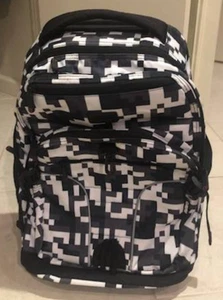 J WORLD NEW YORK Rolly Bag / Backpack  (MSRP:  $125)  NWOT - Picture 1 of 3