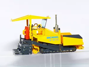 NZG 395 Demag DF 140 CS Deckenfertiger Straßenfinisher - 1:50 OVP - Bild 1 von 10