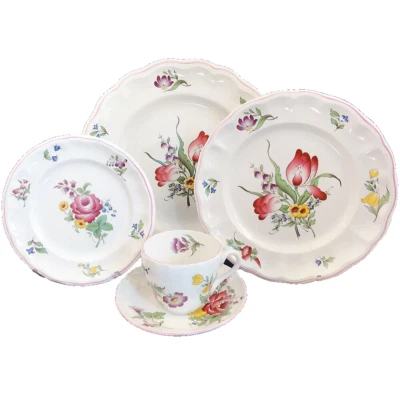 MARLBOROUGH SPRAYS by Spode 5 Piece Place Setting with Luncheon NEW NEVER USED - Image 1 of 4