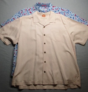 Lot of 2 Tommy Bahama Men Size XL Button Down Short Sleeve Shirts Silk Fish - Picture 1 of 9