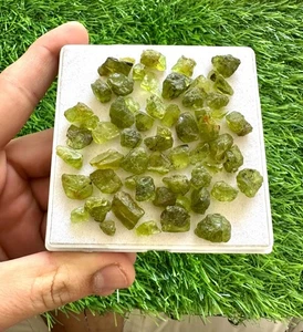 Pietra grezza peridoto naturale 200Crt | Lotto pietre di cristallo non tagliate - Foto 1 di 6