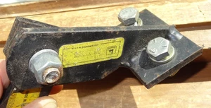 JOHN DEERE  #AM34363  PIVOT BRACKET - Afbeelding 1 van 1