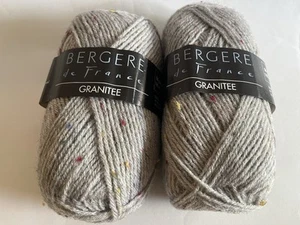 Lote de 2 madejas Bergere de France hilo de granito 390 Lite gris jaspeado mezcla de lana - Imagen 1 de 3