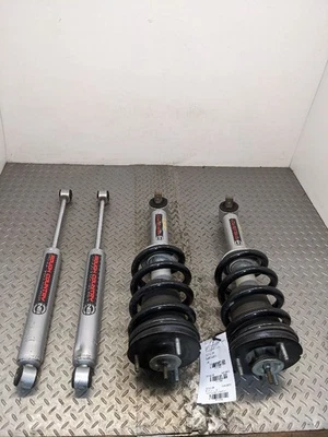 KIT NIVELACIÓN PAÍS ÁSPERO PICKUP SIERRA 1500 14-19 1171669 Foto 1 de 4