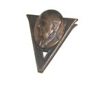 WW2 'V' VICTORY PIN BADGE JAN SMUTS PRIME MINISTER SOUTH AFRICA WORLD WAR