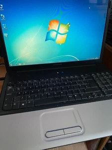 Compaq Presario CQ70 17" computer portatile 4 GB Ram 320 GB HDU - Foto 1 di 9