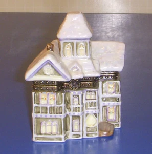 Thomas Kinkade Victorian Christmas Porcelain Trinket Box Hinged House - Picture 1 of 7