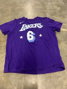 T-shirt Nike Los Angeles Lakers LeBron James grande #6 - Foto 1 di 4