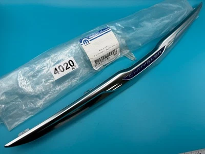 Оригинальный 2011 - 2014 Chrysler 300 передняя эмблема решетка значок логотип крыло 68147521aa - Изображение 1 из 4