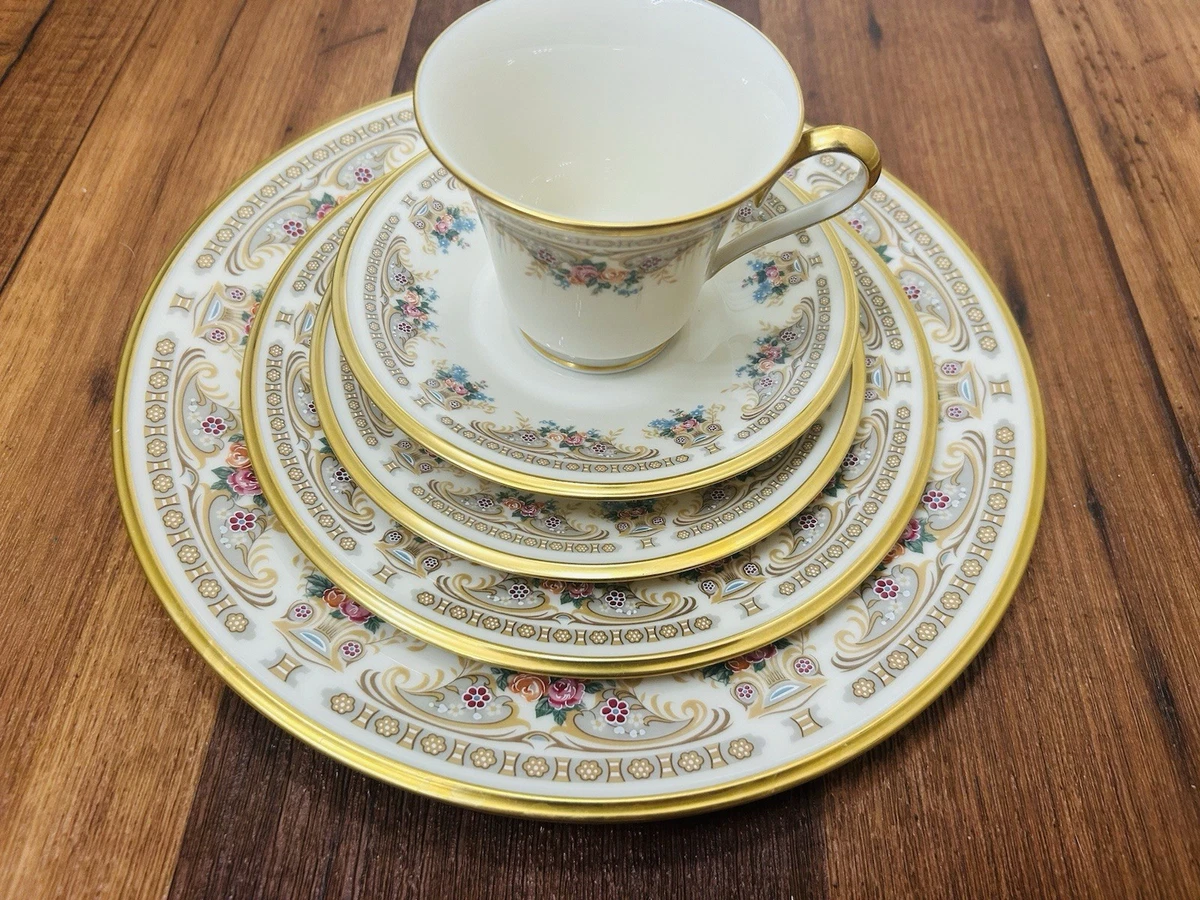 * old arabia ❀ モノトーンと金彩の 15.5 plate SET オールドアラビアの花模様のプレート * old arabia ❀ モノトーンと