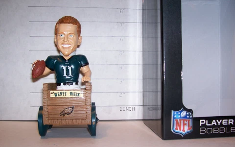 2016 FOREVER CARSON WENTZ "WENTZ WAGON" ROOKIE BOBBLEHEAD PHILADELPHIA EAGLES Cover