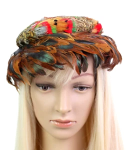 Vintage Designed by Patrice MEHRFARBIGER DAMENHUT AUS FEDERNWOLLE MID CENTURY Größe 7 - Bild 1 von 10