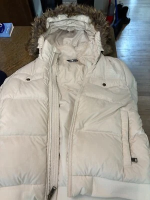 Girls NorthFace cream puffer down jacket. Hooded. Zip-up.  XL 14/16  or XS Women - Image 1 of 4