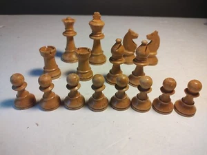 Piezas de ajedrez de madera vintage 16 piezas. - Imagen 1 de 4