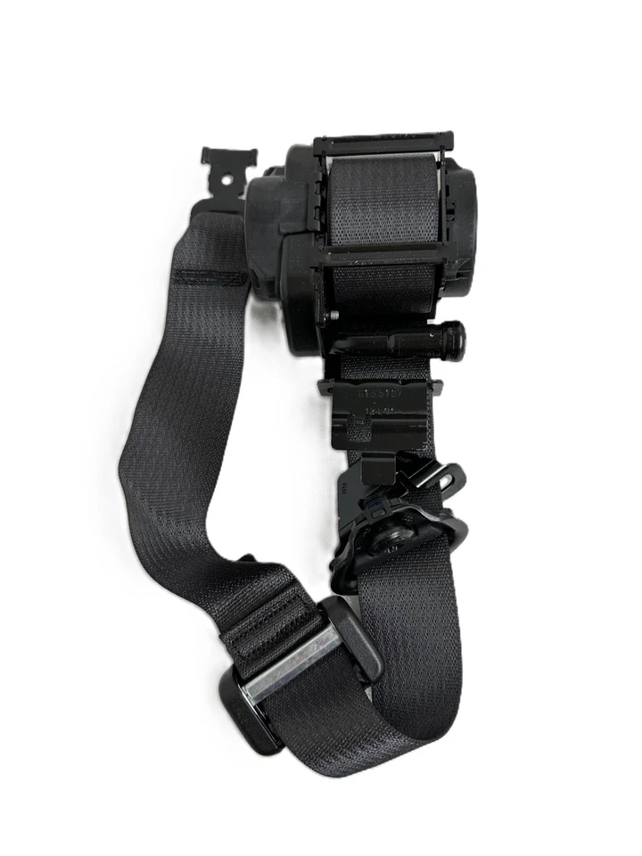 2011 2012 2013 2014 2017 Chevy Traverse GMC Acadia Seatbelt Front Passenger Side - Image 1 of 4