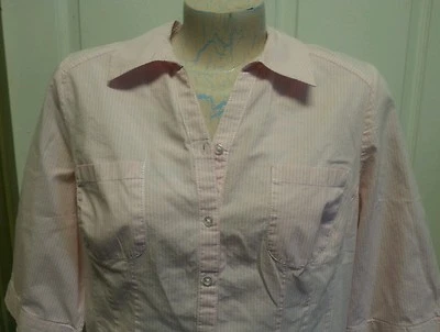 Camisa feminina St John Bay tamanho G listra branca rosa   - Imagem 1 de 4