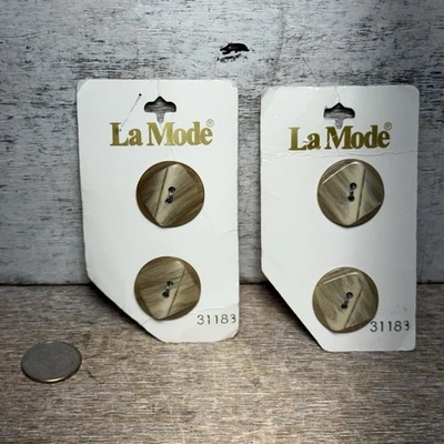 VTG La Mode ROUND, SQUARE GEOMETRIC Buttons, Tan #31183, 2 Cards, 4 Cts, 19mm - Image 1 of 3