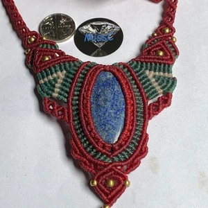 COLLAR ORNAMENTADO MACRAMÉ ÚNICO LAPISLÁZULI, BELLAMENTE HECHO A MANO EN LA INDIA - Imagen 1 de 9