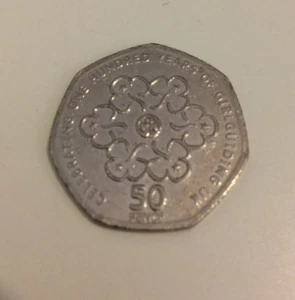 50 P Münze - 2010 - 100 Jahre Girl Guiding UK - Bild 1 von 2