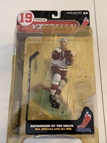 2000 McFarlane Sports Picks Hockey Steve Yzerman Figure Series 1 Sealed Detroit Cover