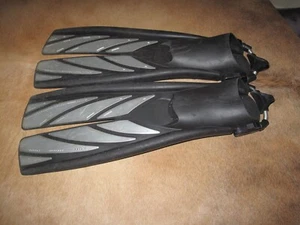 Splitfin Atomic Aquatics Geräteflossen Springstraps Flossen Tauchen XL silber - Bild 1 von 7