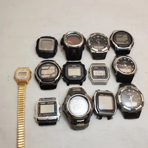 LOTTO DI 13 OROLOGI CASIO AL QUARZO; SOLO PER RICAMBI O RIPARAZIONE - Foto 1 di 9